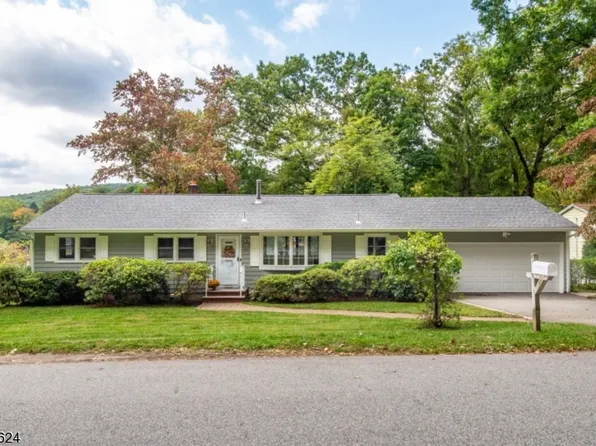 131 High Crest Dr, West Milford Twp., NJ 07480