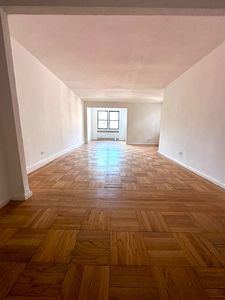 (Undisclosed Address), Bronx, NY, 10458