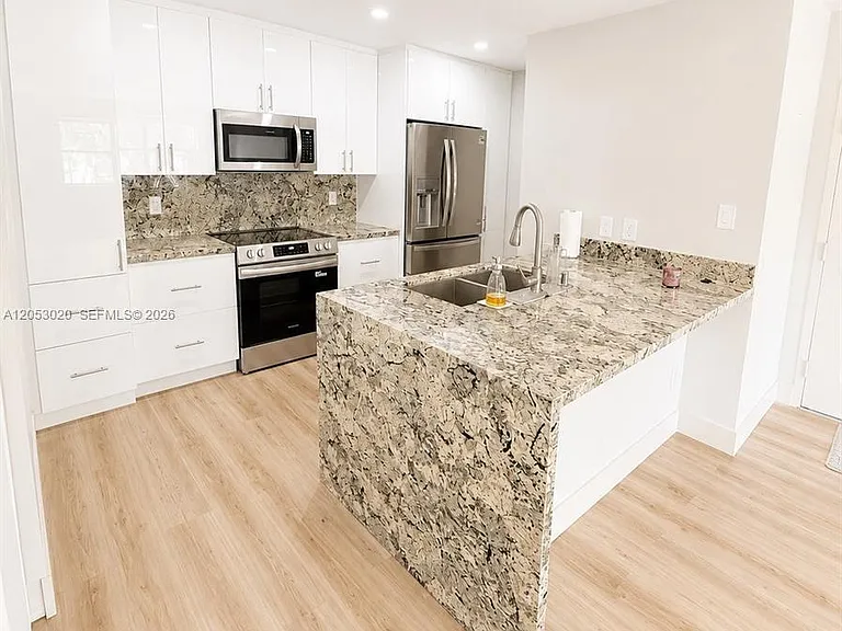 530 S Park Rd #2411 — Photo 9