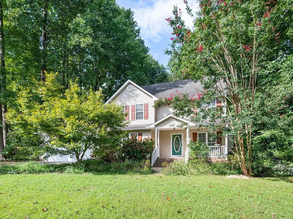 119 Edinborough Dr, Mebane, NC 27302