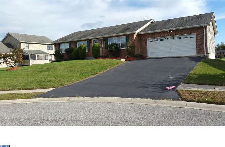 1st image of 215 Mount Vernon Dr