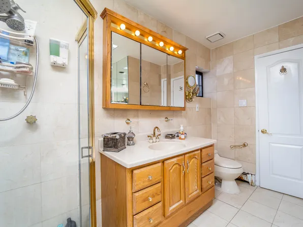 5-09 Julius Road image 15 of 26