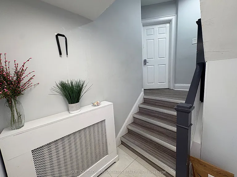 101 Burnside Dr #MAIN — Photo 3