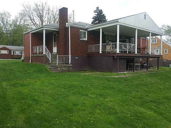 2nd image of 1013 Garden Pl