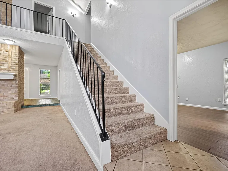 8103 Oak Moss Dr — Photo 14