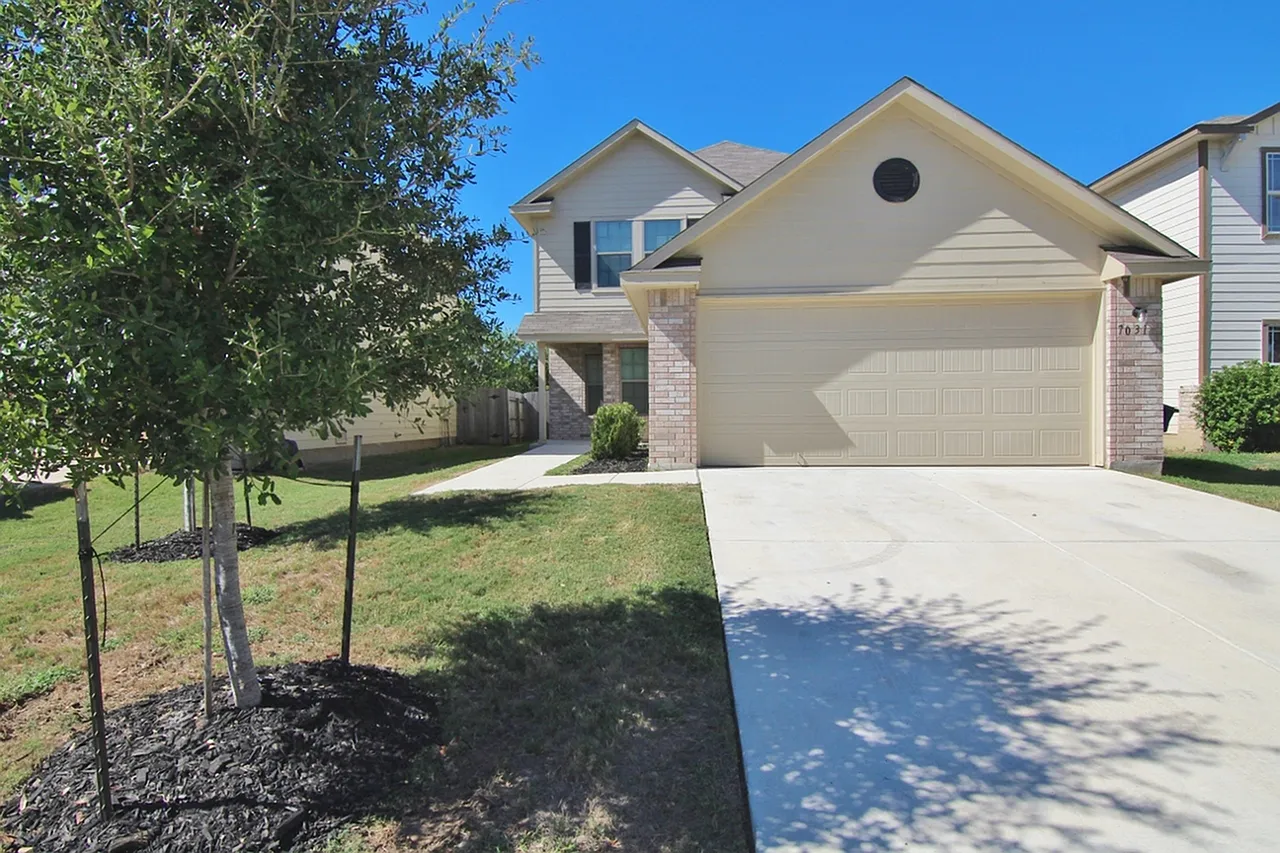 Heathers Cove — Photo 1