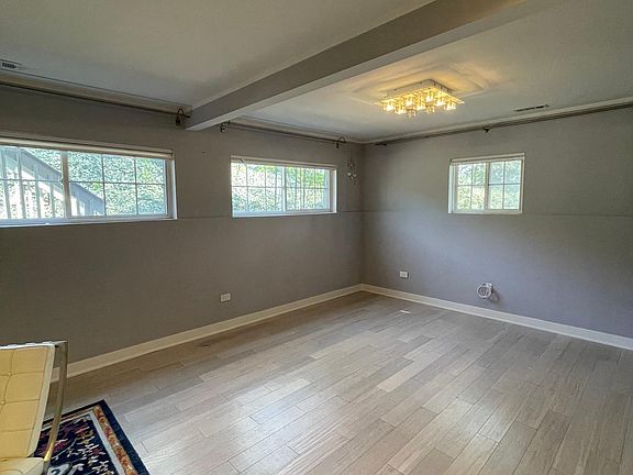 4th image of 3801 N Milwaukee Ave Unit A