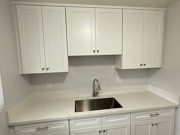 5th image of 1101 W West Ave APT J