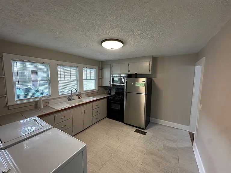 56 Samford Ave — Photo 4