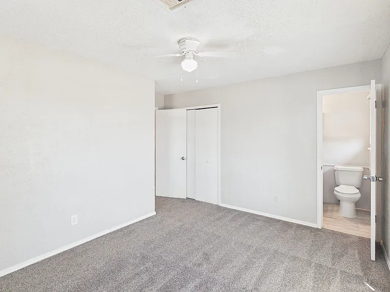 324 NW Compass Dr — Photo 20