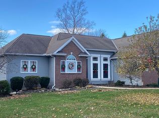 993 Overlook Dr, Willard, OH 44890