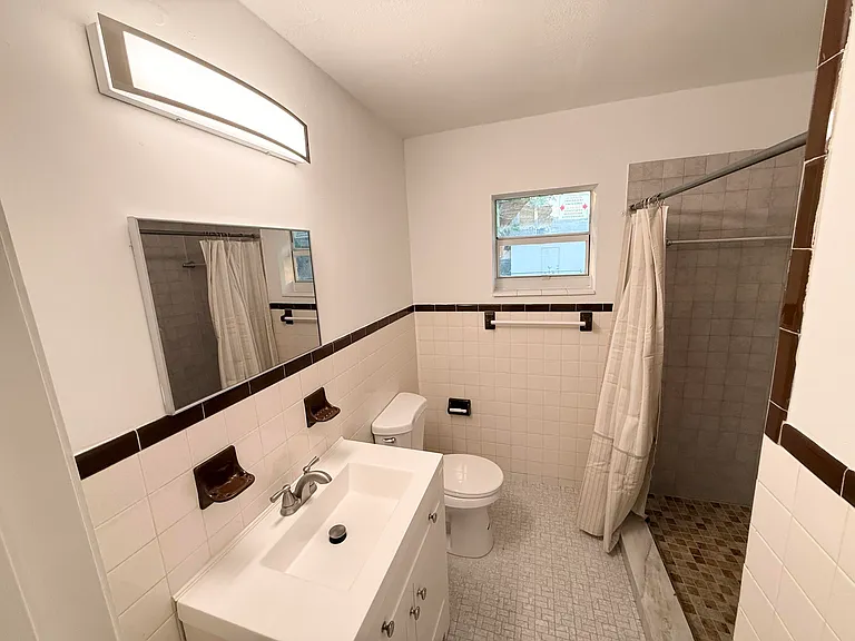 912 SE Tarpon Ave — Photo 23