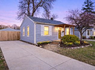 569 E Guthrie Ave, Madison Heights, MI