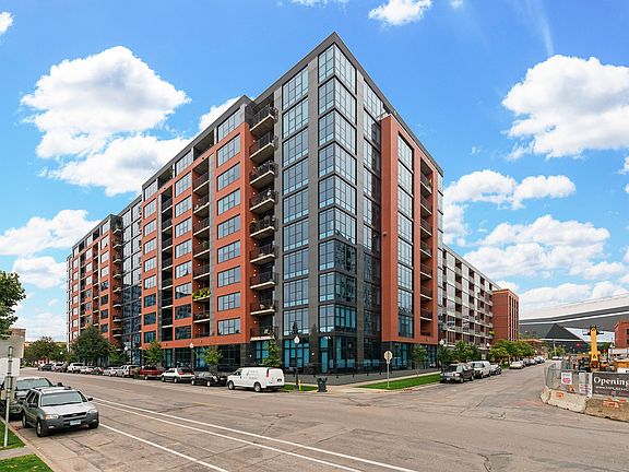 2nd image of 215 10th Ave S Unit 627