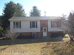 2nd image of 2425 Glade Dr