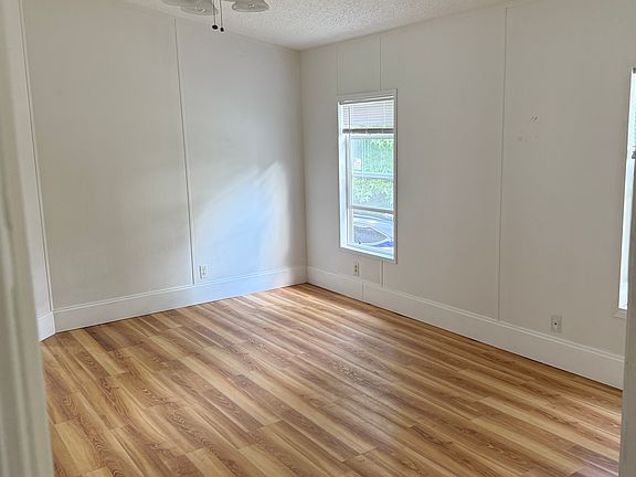 5th image of 248 Twin Mountain Lake Cir