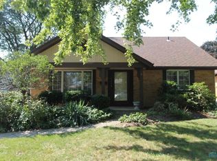 438 S Goodyear St, Oregon, OH 43616