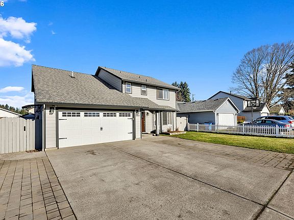 2nd image of 11800 NE 29th St