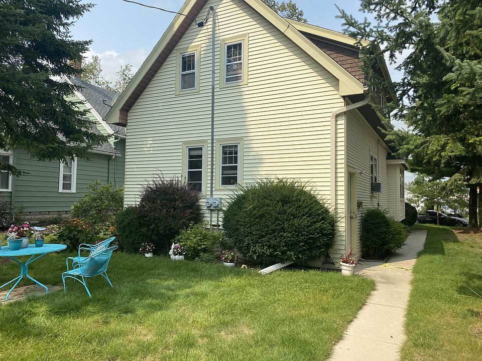 2nd image of 509 W Chestnut St #511