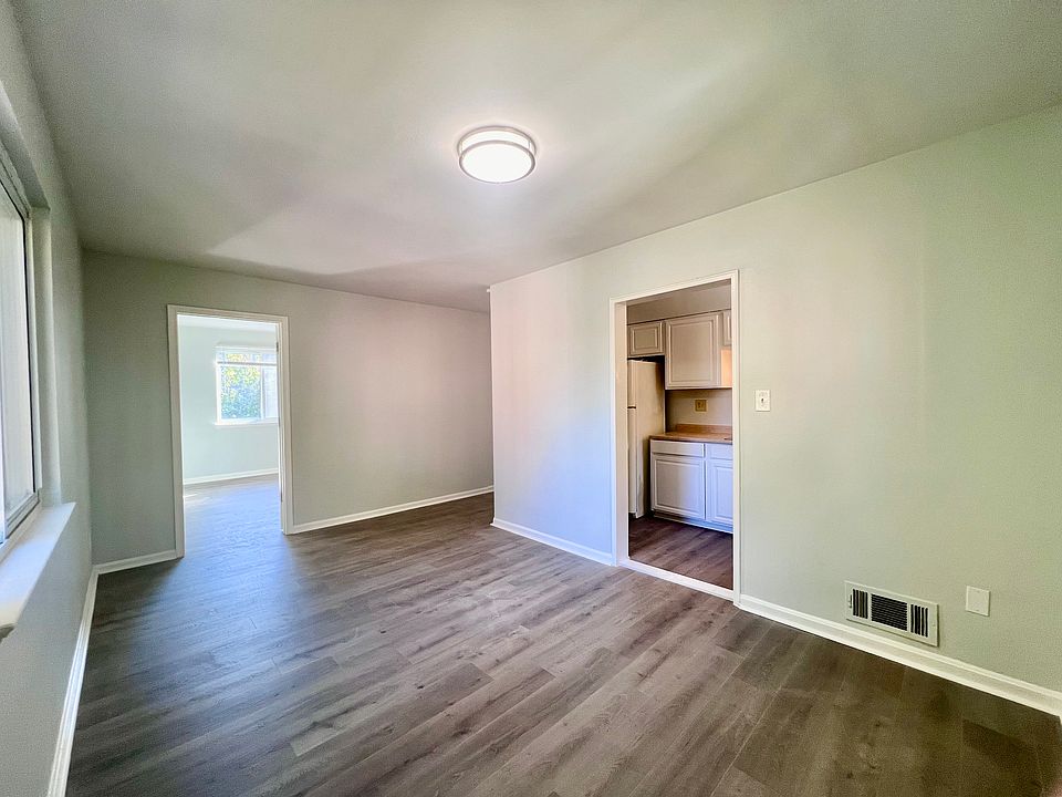 1st image of 2600 S Eads St #3A