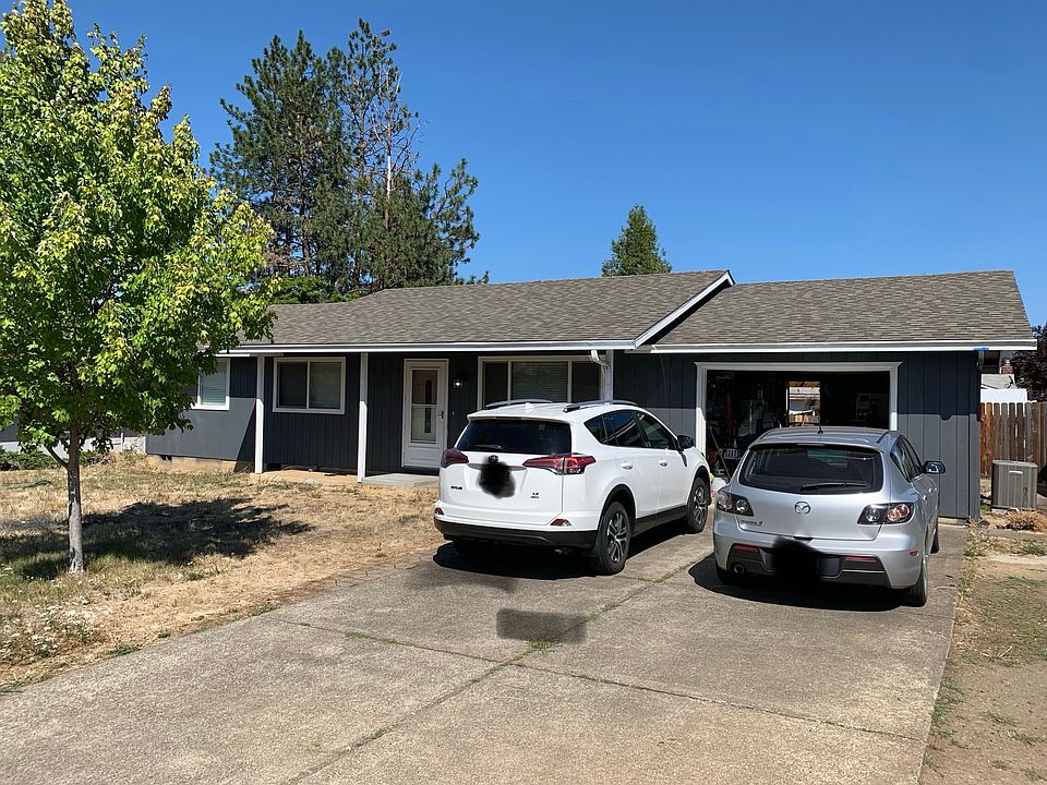 2nd image of 2327 Circle Dr