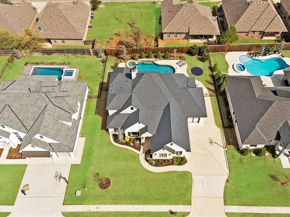 2800 Sandstone Rdg, Edmond, OK 73034