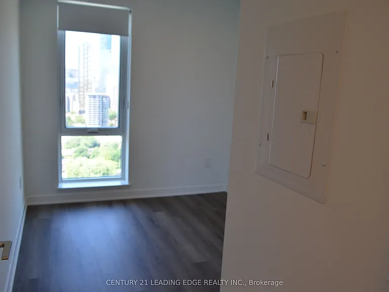 10 Oak St #2407 — Photo 9