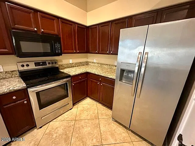 3 bed, 1.5 bath, 1482 sqft, $2,200 — Photo 3