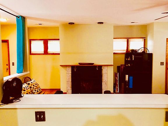 2nd image of 927 W Lawrence Ave #H1