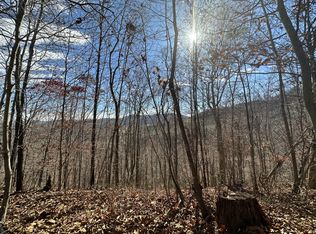 9999 Moores Creek Rd, Fourmile, KY 40939