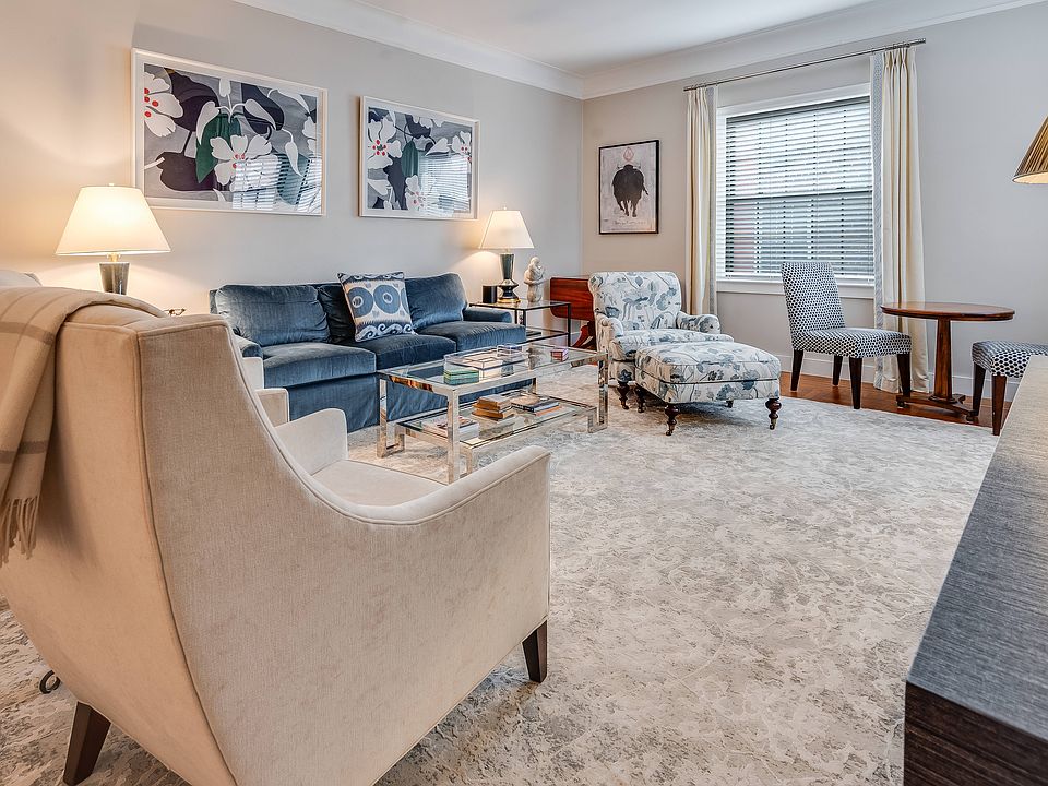 35 Parkview Avenue