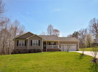 4873 Creeks Crossing Rd, Asheboro, NC 27205