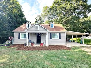 4266 Smokey Creek Rd, Lenoir, NC 28645