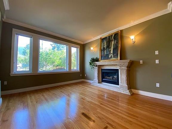 2nd image of 467 Kings Rd