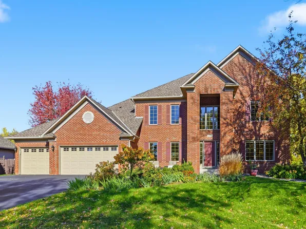 2284 Stone Creek Ln W, Chanhassen, MN 55317