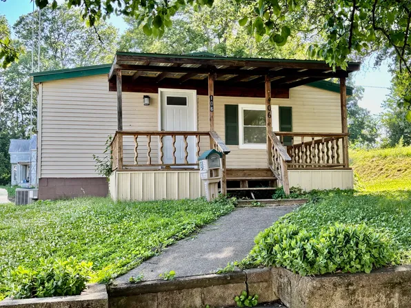 106 N Market St, Mount Carmel, IL 62863