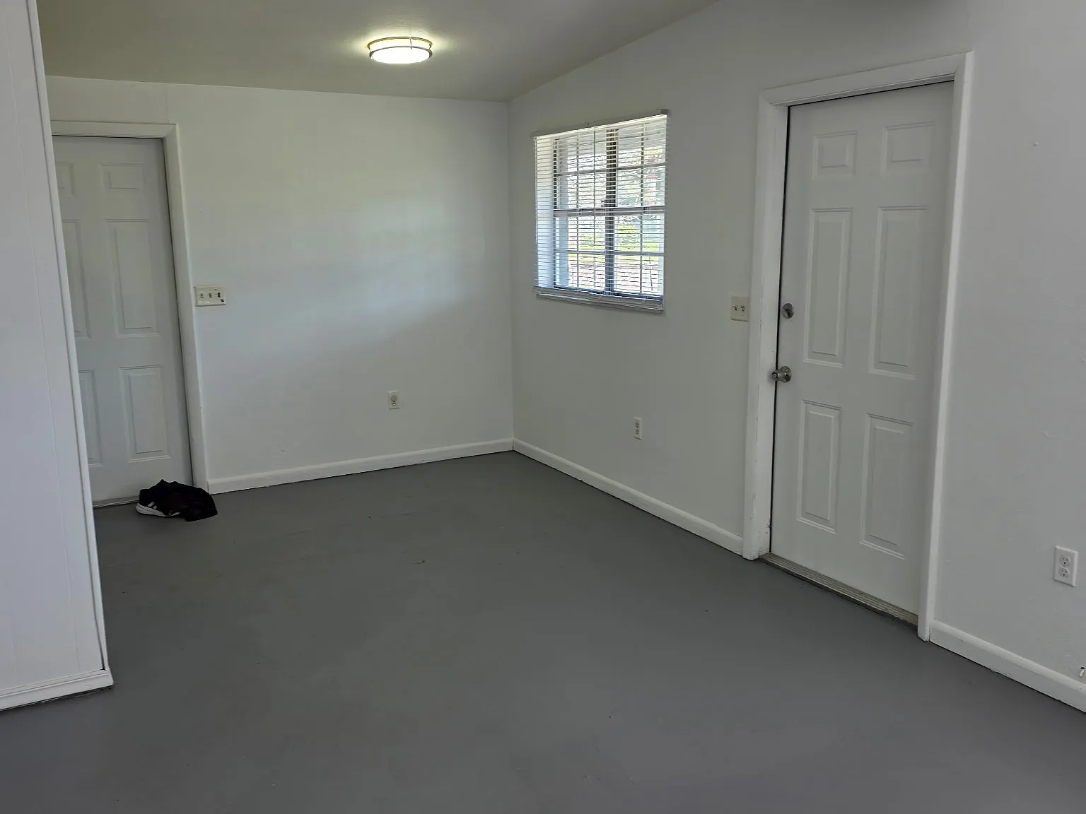 3 bed, 900 sqft, $1,800 — Photo 4