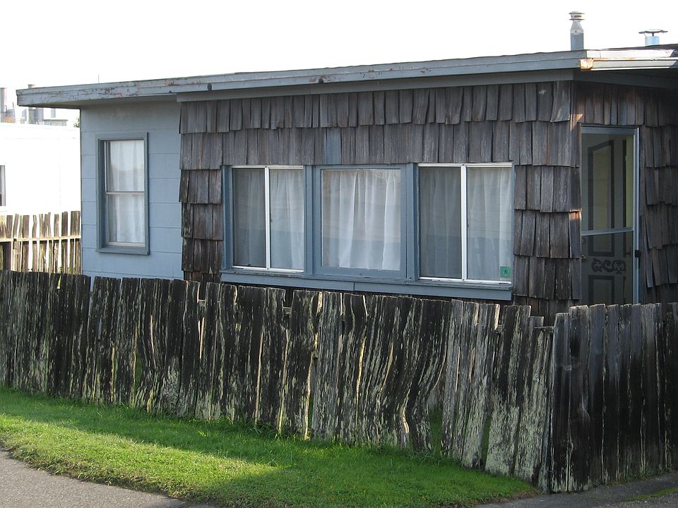 1st image of 1473 Buhne Dr