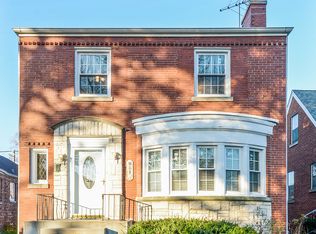 9518 S Oakley Ave, Chicago, IL 60643