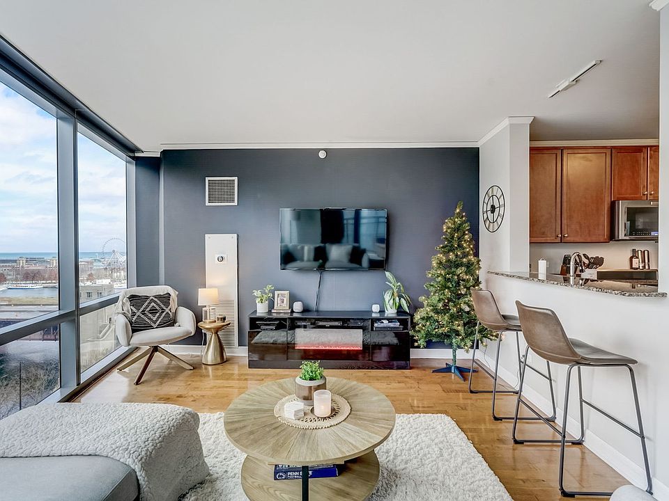 450 E Waterside Dr Chicago IL | Zillow