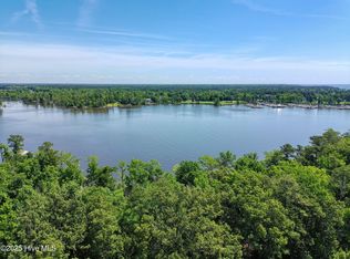 11 Peninsula Shores Way, Hertford, NC 27944