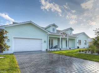 158 Oakwood Ct, Naples, FL 34110
