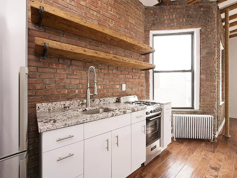 28 Forsyth St #18 — Photo 4