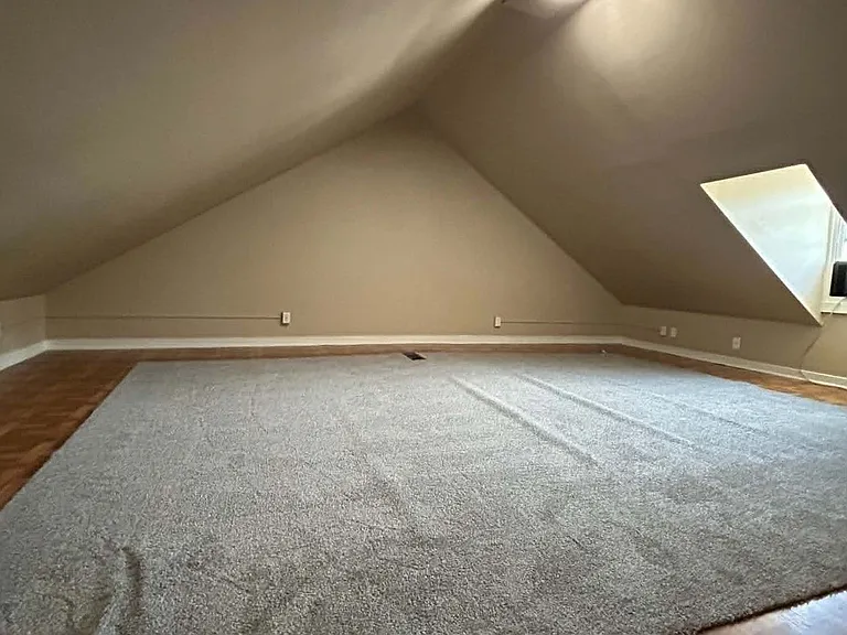 414 W Princess St — Photo 11