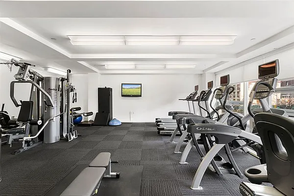 Rented by Citi Habitats | media 33