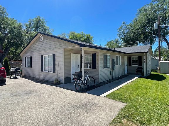 2nd image of 203 S Owyhee St #203