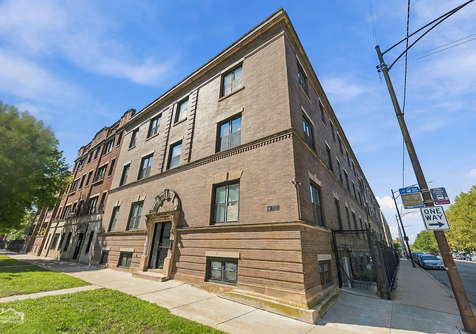 2 bed, 1100 sqft, $1,850 — Photo 1