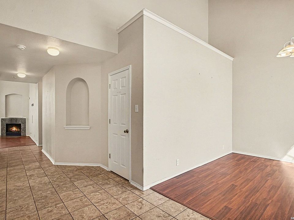 1st image of 522 Calhoun