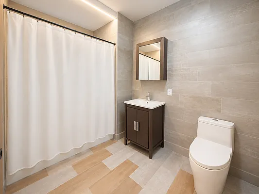 Bathroom, photo 1