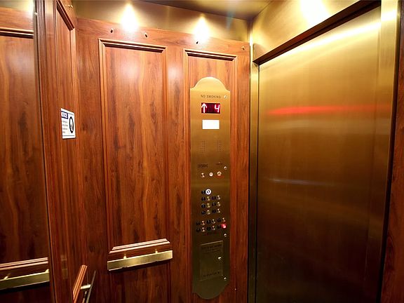 3rd image of 11811 84th Ave APT 210